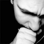 photo de etienne de crecy artiste de musique électronique française